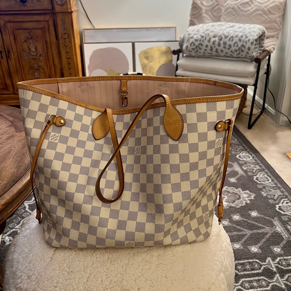 Pre Owned AUTH Louis Vuitton MM Azul Neverfull - Picture 2 of 11
